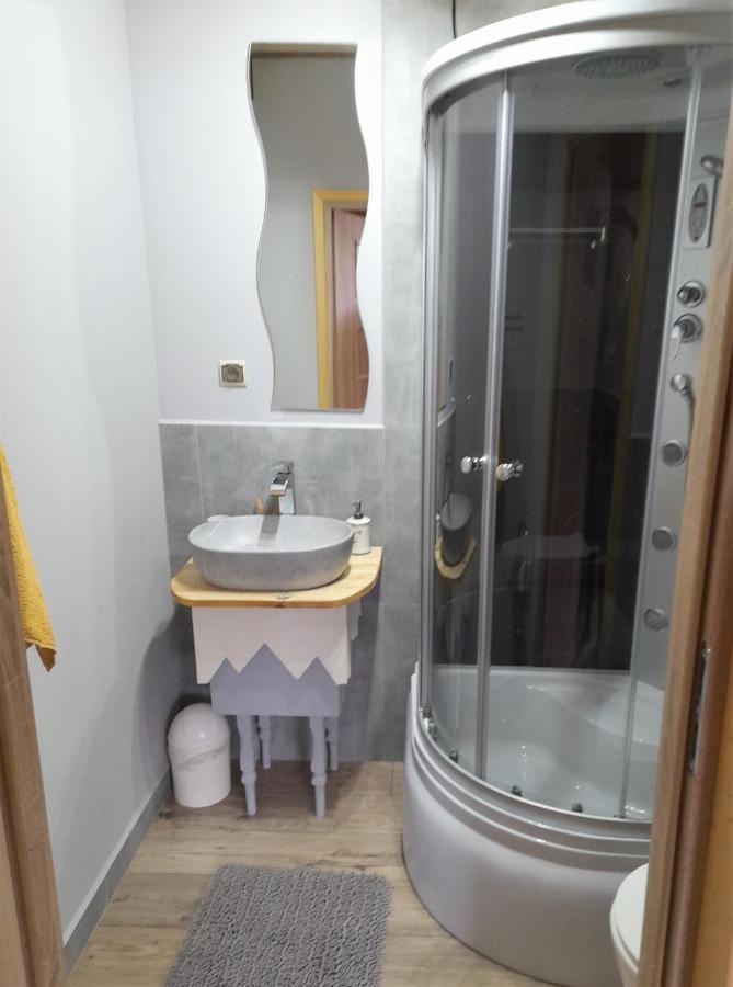 Chochlik Otel Ustrzyki Dolne Dış mekan fotoğraf